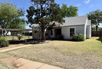 /international/us/203-s-farmer-street-crosbyton-tx-110107343536/