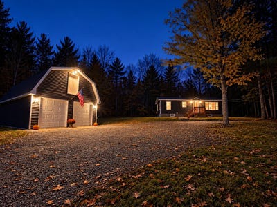 /international/us/1376-main-road-carmel-me-110120466861/