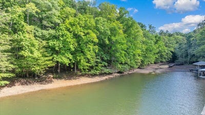 /international/us/somerset-cove-rd-union-hall-va-110108173702/