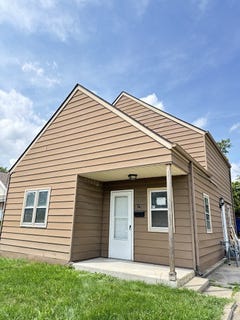 /international/us/17-w-30th-place-steger-il-110107255001/