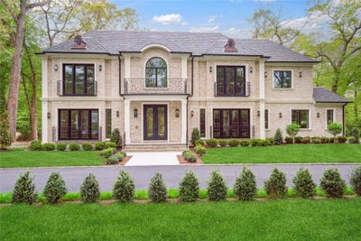 /international/us/20-knollwood-road-muttontown-ny-110098939329/