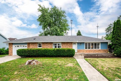 /international/us/208-n-niles-street-metamora-il-110108611141/
