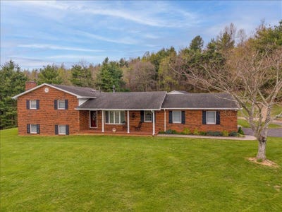 /international/us/7423-floyd-highway-copper-hill-va-110107388677/