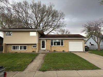 /international/us/1204-e-19th-street-sterling-il-110107345825/