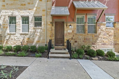 /international/us/233-adams-st-georgetown-tx-110101459988/