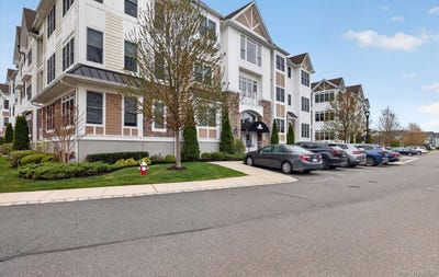 /international/us/32103-spruce-pond-circle-plainview-ny-110107718114/