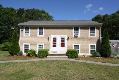 /international/us/1-3-doncaster-way-west-yarmouth-ma-110100524328/