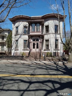 /international/us/607-chapel-street-new-haven-ct-110108769101/