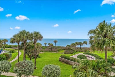 /international/us/8866-n-sea-oaks-way-vero-beach-fl-110108881169/