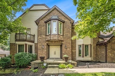 /international/us/38649-deerwood-court-northville-mi-110101342923/?lang=en