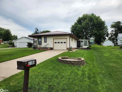/international/us/1104-washington-street-tama-ia-110101193815/