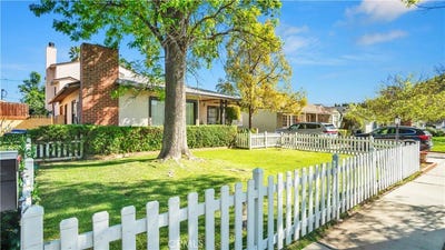 /international/us/5734-norwich-sherman-oaks-ca-110106025340/
