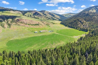 /international/us/361-lone-ranch-creek-rd-curlew-wa-110102423300/
