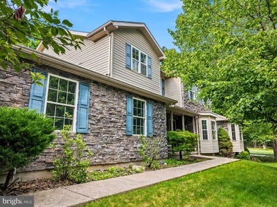 /international/us/2-pinewood-circle-hazleton-pa-110108974670/