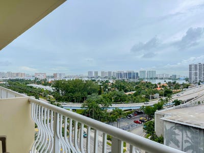 /international/us/19201-collins-avenue-sunny-isles-beach-fl-110110277819/