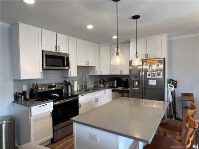 /international/us/255-strawberry-hill-avenue-stamford-ct-110108171291/