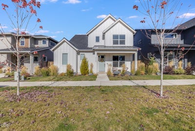 /international/us/21138-ne-beall-drive-bend-or-110120887370/