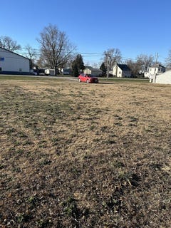 /international/us/175-e-3rd-avenue-clifton-il-110098845975/