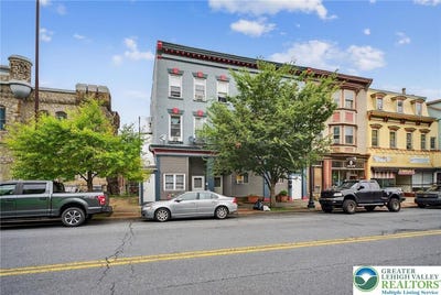 /international/us/679-northampton-street-easton-pa-110100998633/