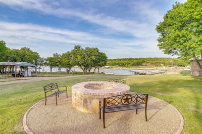 /international/us/520-deer-trail-gordon-tx-110106921713/