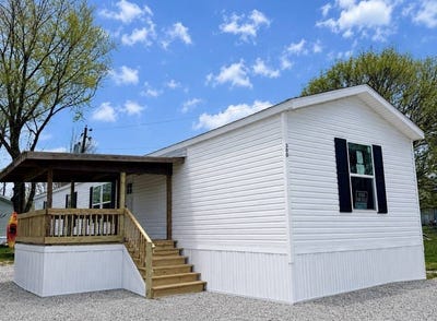 /international/us/300-n-1st-st-rossville-in-110108636494/