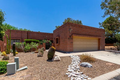 /international/us/8500-n-breezewood-place-tucson-az-110100216037/