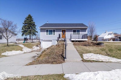 /international/us/404-w-des-moines-street-brooklyn-ia-110106554035/
