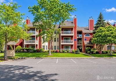 /international/us/86-crosspointe-drive-east-brunswick-nj-110108362554/