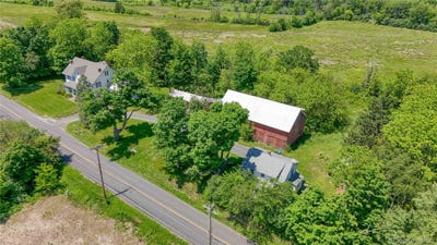 /international/us/206-greycourt-road-chester-ny-110119352165/