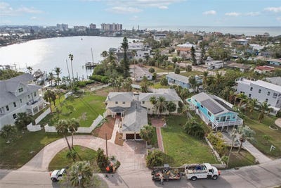 /international/us/15825-redington-drive-redington-beach-fl-110096419571/?lang=en