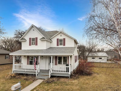 /international/us/221-w-park-avenue-warren-mn-110107765123/