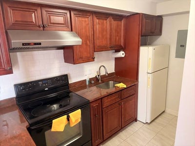 /international/us/1025-hancock-st-quincy-ma-110108665235/