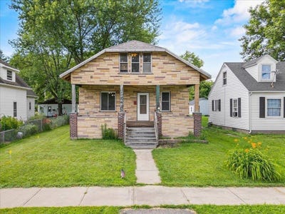 /international/us/906-s-ash-avenue-marshfield-wi-110101195772/