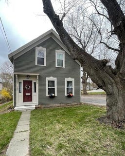/international/us/192-brunswick-avenue-gardiner-me-110107402048/