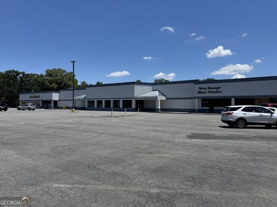 /international/us/3880-martha-berry-highway-ne-rome-ga-110108497270/