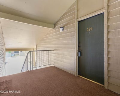 /international/us/220-doucet-road-lafayette-la-110120758377/