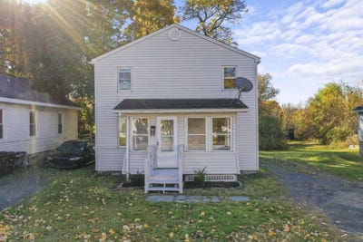 /international/us/124-cottage-street-ravena-ny-110107819662/