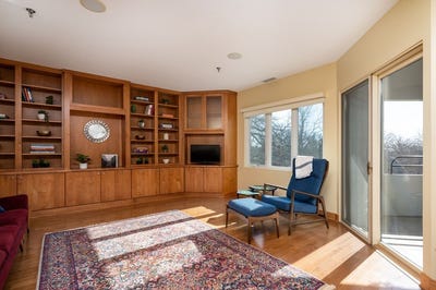 /international/us/3930-grand-avenue-des-moines-ia-110107681184/