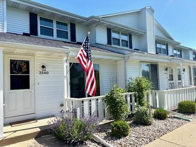 /international/us/2540-liberty-lane-janesville-wi-110100654614/