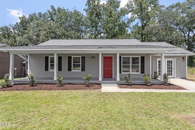 /international/us/4332-falls-drive-hope-mills-nc-110101163314/?lang=zh-tw