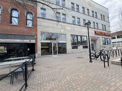 /international/us/105-e-college-st-iowacity-ia-110106950160/