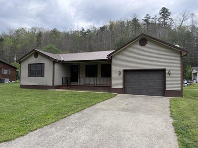 /international/us/84-bee-fork-road-prestonsburg-ky-110108119382/