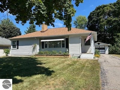 /international/us/412-wadsworth-street-east-tawas-mi-110101817576/