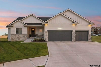 /international/us/18515-wirt-circle-elkhorn-ne-110107989492/
