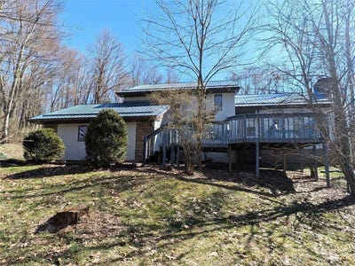 /international/us/218-chestnut-ln-chalk-hill-pa-110106757320/