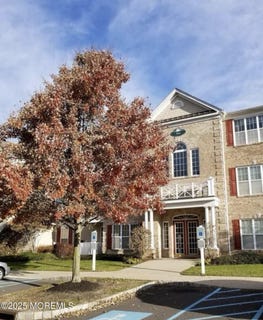 /international/us/217-sophee-lane-lakewood-nj-110104538690/