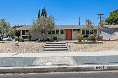 /international/us/9401-valjean-avenue-north-hills-ca-110108382121/