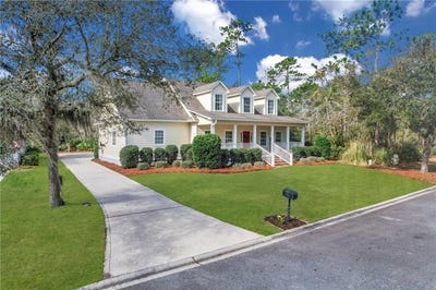 /international/us/218-blue-heron-trail-waverly-ga-110097342898/