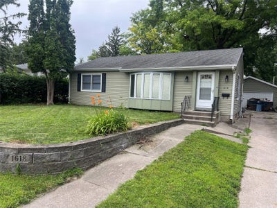 /international/us/1618-douglas-avenue-ames-ia-110100997057/