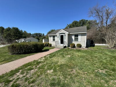/international/us/37-mill-stream-lane-arundel-me-110107639039/